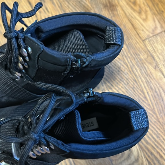 New Steve Madden Grady Black Combst Moto Boot - Picture 7 of 9